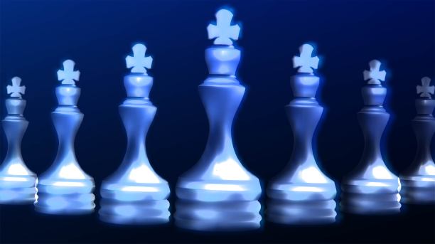 蓝白棋王。成为一个领导者。商业和体育概念。在蓝色背景上隔离。矢量图图片下载