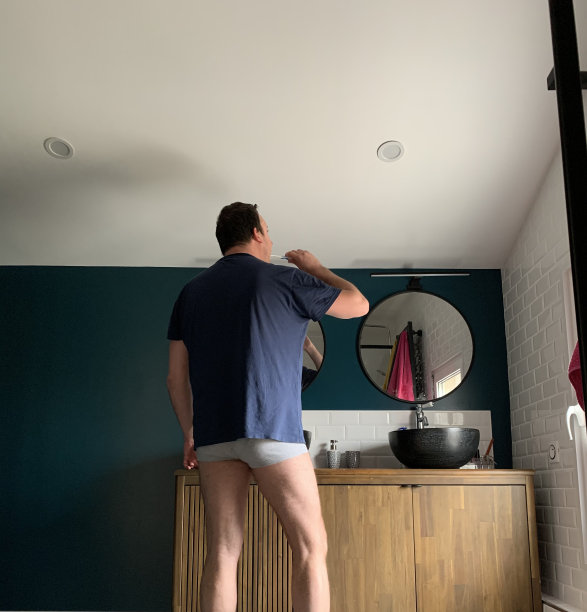 为新的一天做准备。图片下载