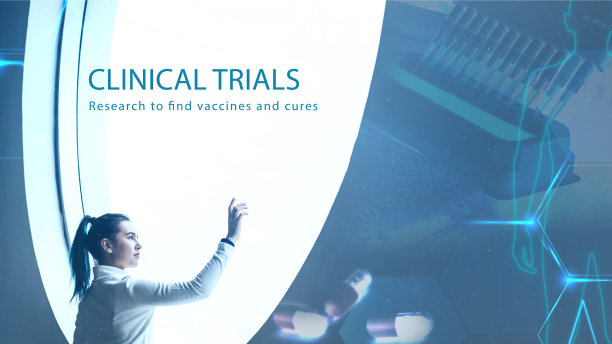 在办公室工作的女商人图片下载