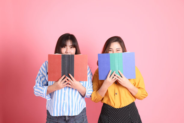 快乐的亚洲朋友图片下载