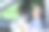 年老的成年女儿和年老的母亲在车里笑图片下载
