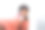 亚洲青少年男性自拍与手机看相机。少年男孩大学生拍自己的照片。图片下载
