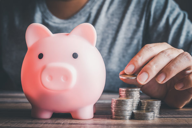 储蓄罐图片下载