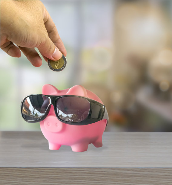 储蓄罐图片下载