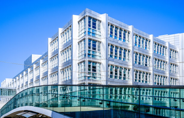 典型办公楼立面图片下载