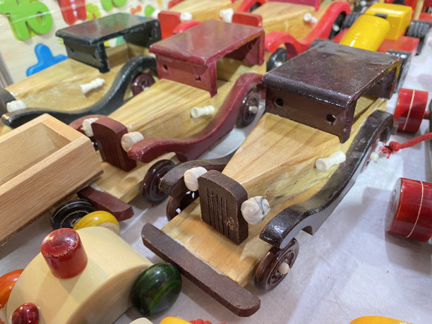 儿童玩具车图片下载