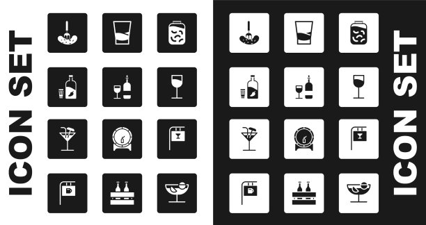 把腌黄瓜放在一个瓶子里图片下载