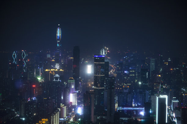 中国深圳福田区平安金融中心大厦夜景城市景观图片下载