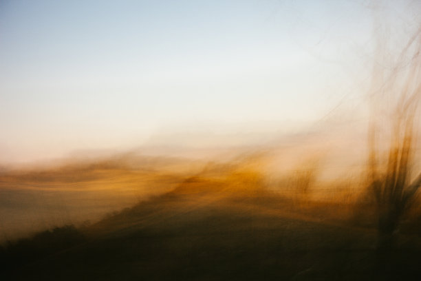 冬季田野的抽象景观图片下载