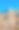 破败的旧砖建筑，破碎的窗户俯瞰天空。图片下载