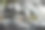 珠宝钻石戒指陈列在奢侈品零售店橱窗展示橱窗图片下载