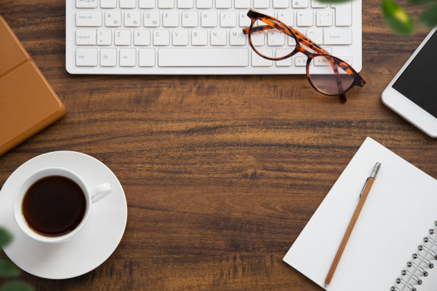 课桌工作和学习的进度管理和木纹背景图片下载