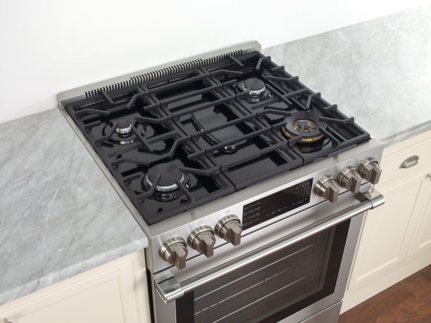 厨房里的炉子图片下载