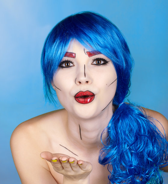 女孩送了一个飞吻图片下载