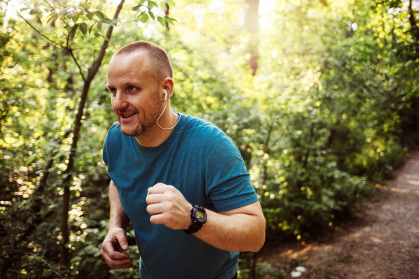 跑步可以清除头脑中的所有烦恼。图片下载