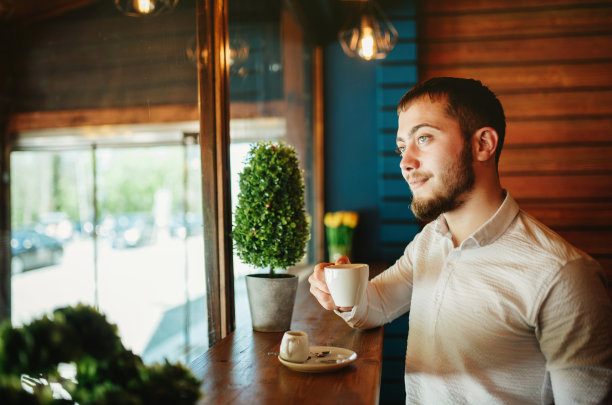 男人的生活方式。图片下载