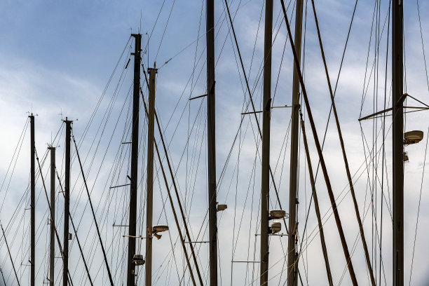 从帆船桅杆上看到的细节图片下载