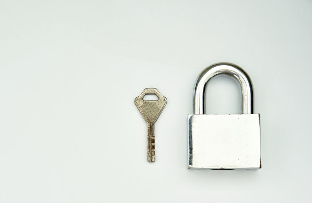 锁和钥匙隔离在白色图片下载