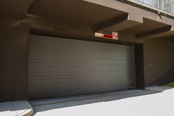 地下车库入口的特写图片下载