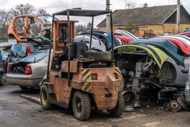 车祸现场的破车图片下载
