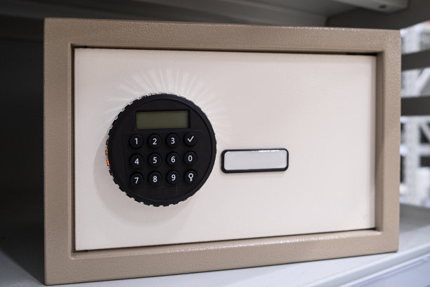 电子密码锁。小business-household安全。家庭办公室的概念。业务技术。图片下载