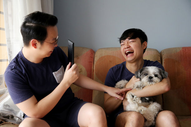 生活在家里图片下载