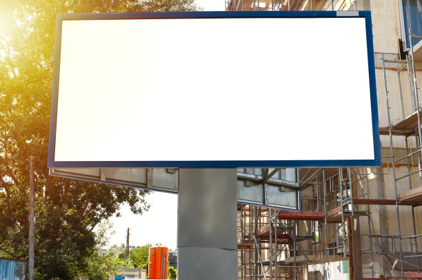 建筑工地前的广告广告牌模型图片下载