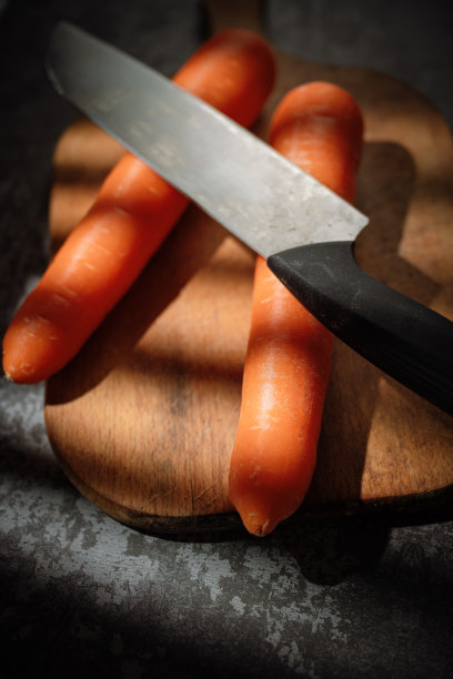 阳光照在胡萝卜上图片下载