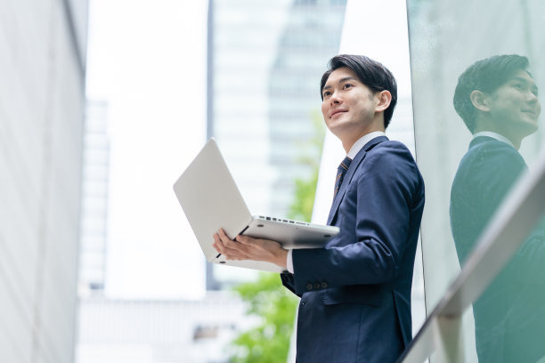 商人在办公区图片下载