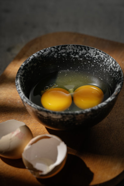 太阳照在蛋上图片下载