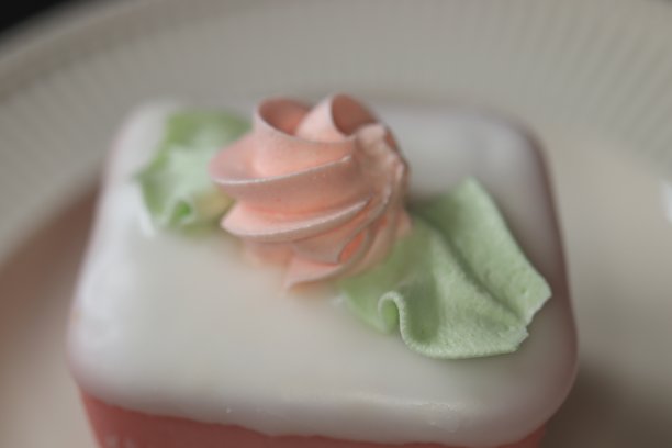 新鲜杏仁糖果图片下载