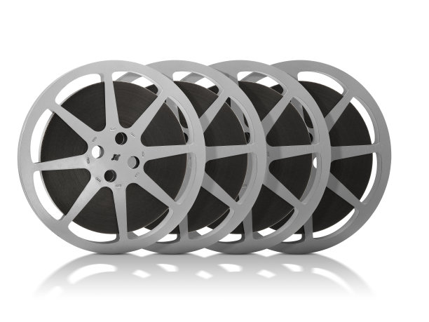 白色背景的电影卷轴图片下载