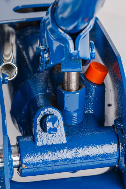 底盘千斤顶液压阀和活塞的特写视图图片下载