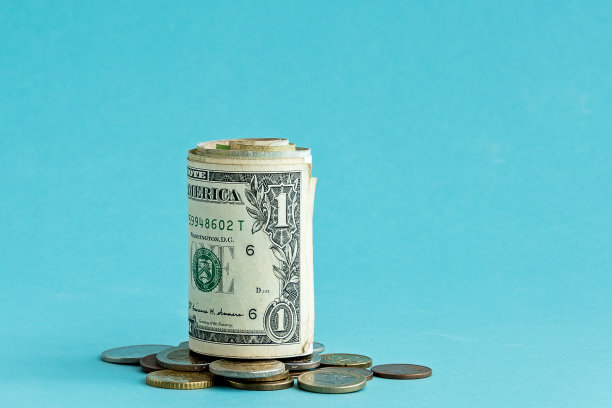 美元与卢布，货币兑换的概念。图片下载