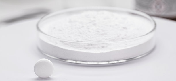 实验室用乙酰水杨酸，培养皿用化学成分制备阿司匹林，头痛药图片下载