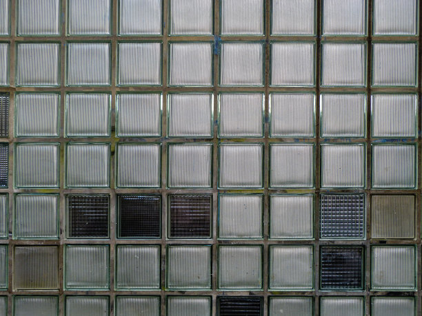 玻璃砖砌成的墙图片下载