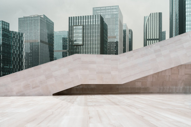 市中心现代办公大楼前的一层空空如也。图片下载