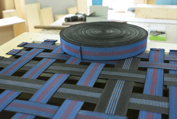 用于家具生产行业的沙发松紧带。家具可以做室内装饰了。家具制造图片下载