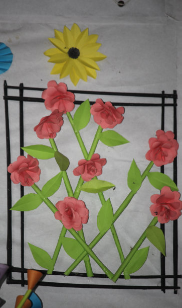 不同种类的纸做的花图片下载