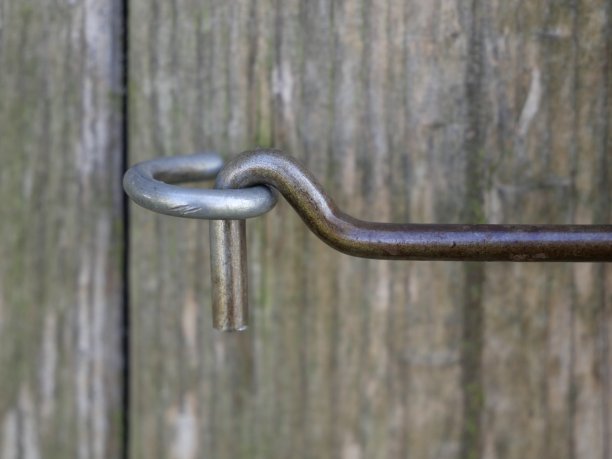 带小孔的门锁钩图片下载