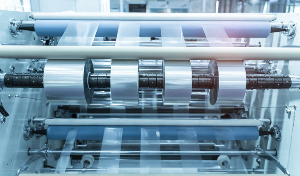 覆膜复卷式带夹辊保护膜机自动封边图片下载