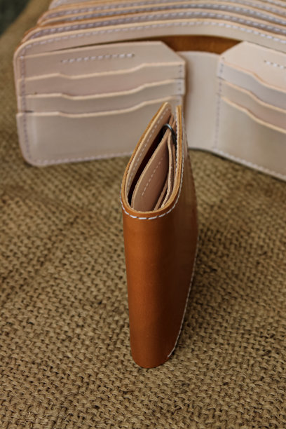 男士棕色皮夹图片下载