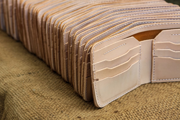 男士棕色皮夹图片下载