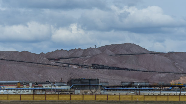 科珀尔用于开采矿石。矿山建筑。从地下开采矿物的技术。挖掘。钾离子盐。图片下载