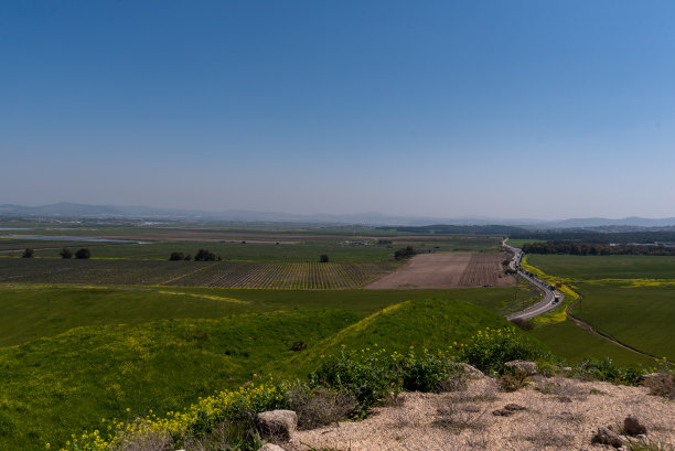 从以色列耶斯列山谷的米吉多国家公园俯瞰。图片下载