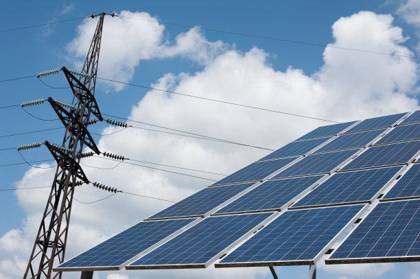 太阳能电池板和绿色能源图片下载