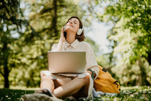 就我一个人，享受工作和自然图片下载