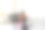 下班后女子在家通过在线课程练习瑜伽。缓解压力、放松肌肉、呼吸练习、锻炼、冥想。图片下载