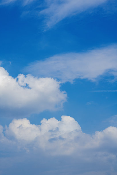 晴朗的天空云彩图片下载