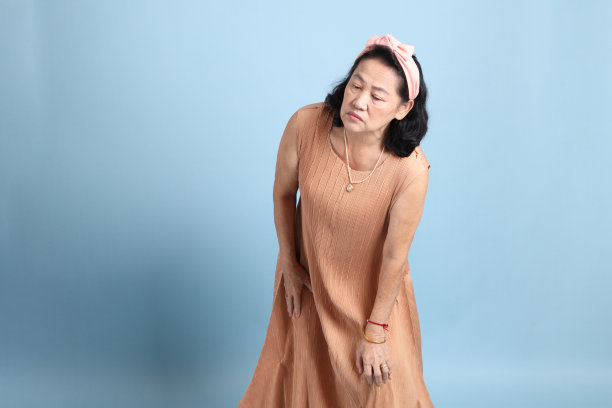 资深亚洲女人图片下载